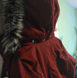 Garnet waterproof winter jacket with many pockets